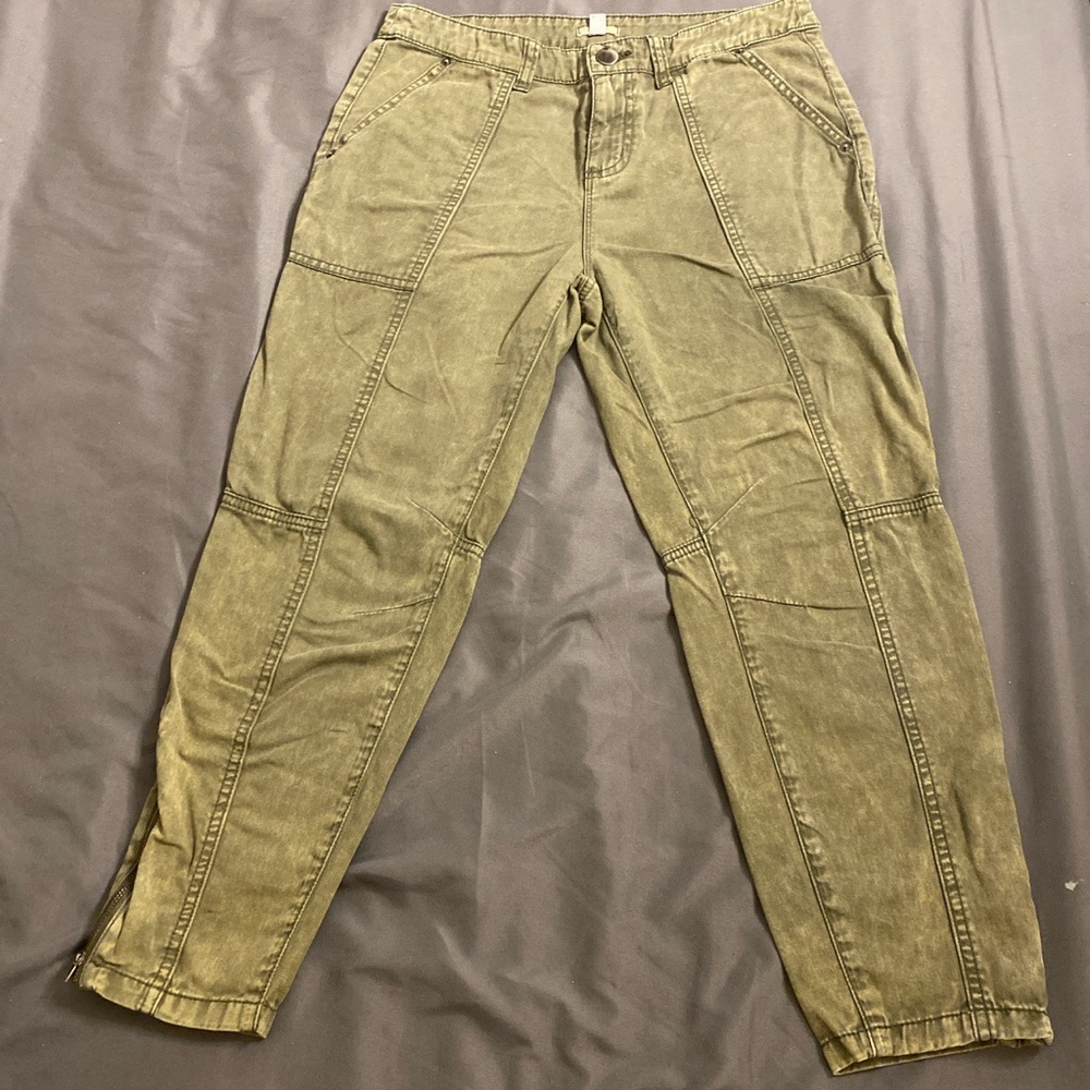 UO cropped pants